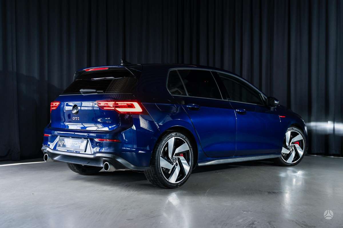 Volkswagen Golf - 4