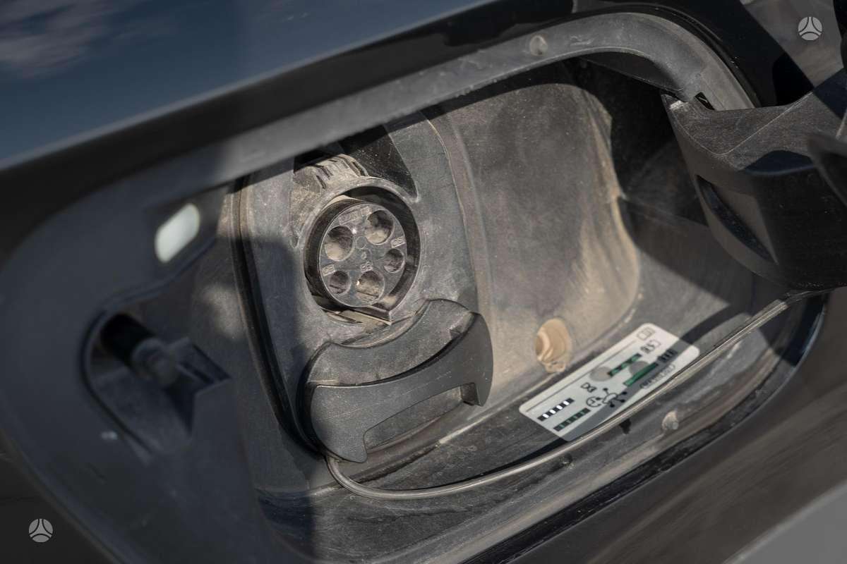 Volkswagen ID.4 - 12