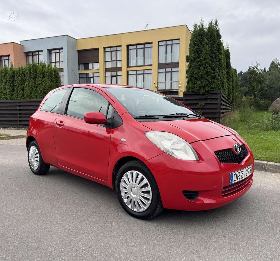Toyota Yaris - 1