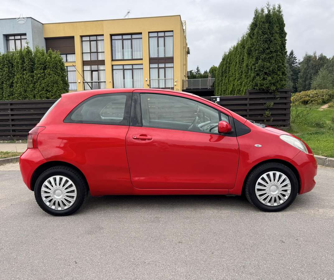 Toyota Yaris - 5