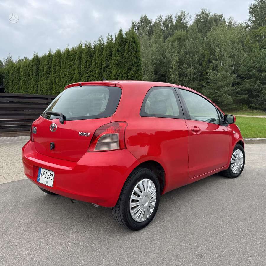 Toyota Yaris - 4