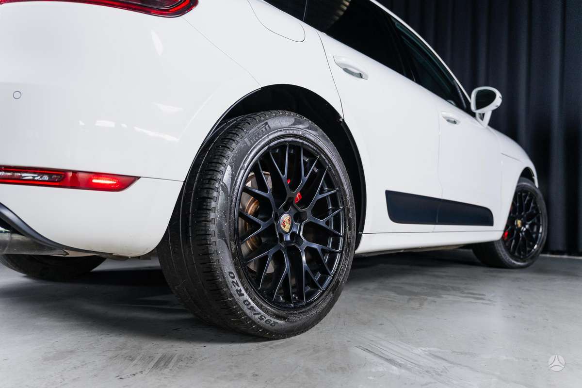 Porsche Macan - 10