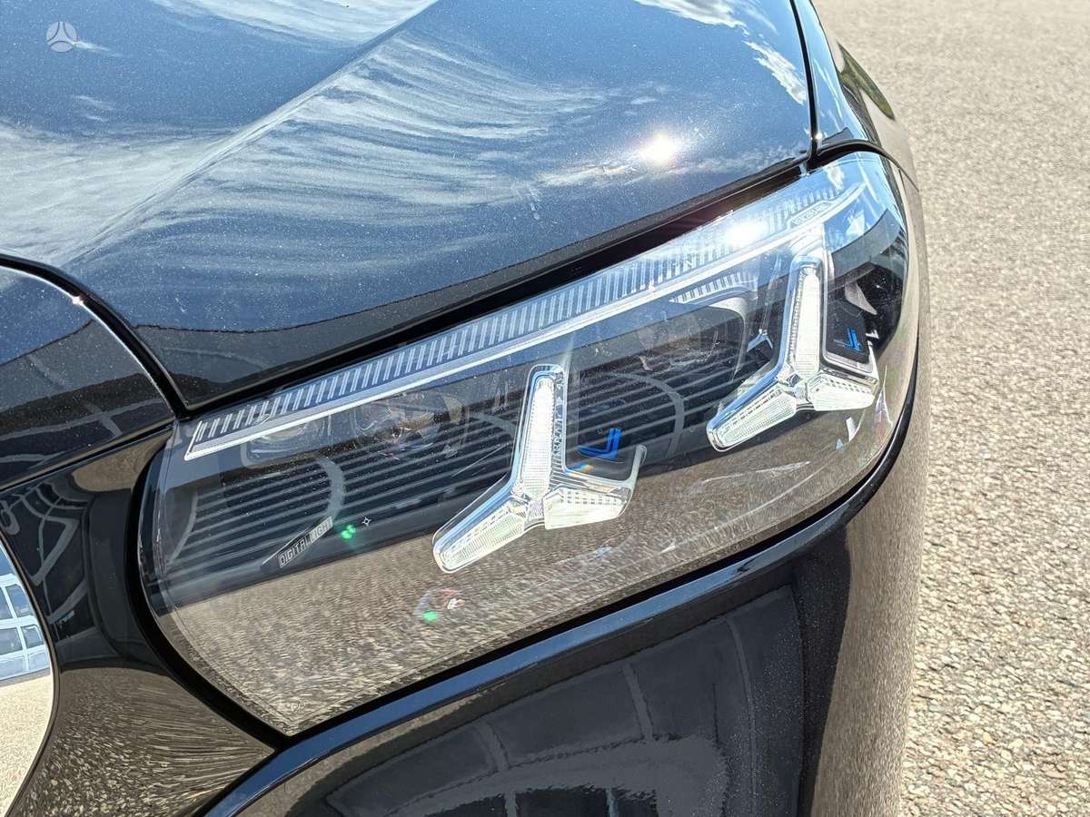 Mercedes-Benz S580 - 12