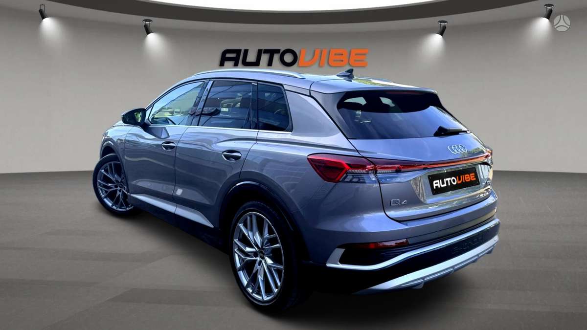 Audi Q4 e-tron - 4