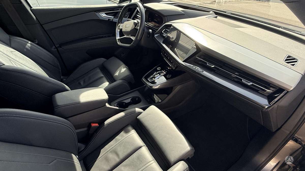 Audi Q4 e-tron - 7