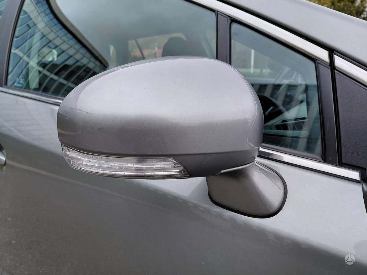 Toyota Avensis - 10