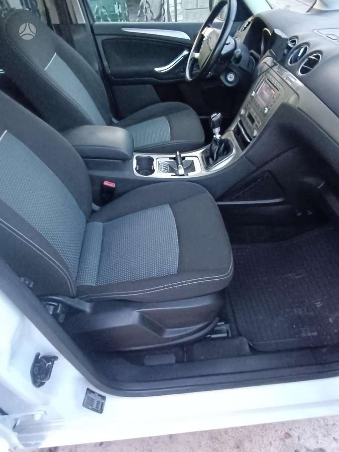 Ford Galaxy - 9