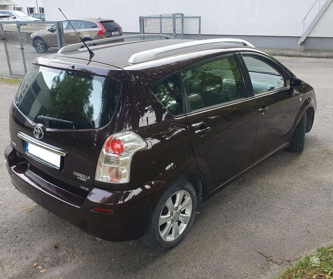 Toyota Corolla Verso - 2