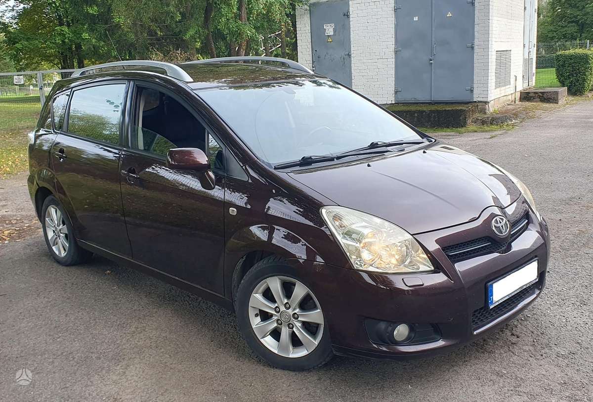 Toyota Corolla Verso - 3