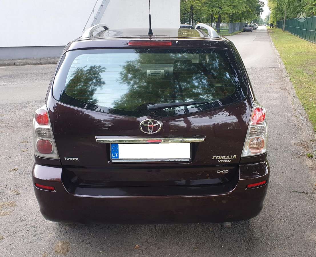 Toyota Corolla Verso, 2.2 l., Универсал