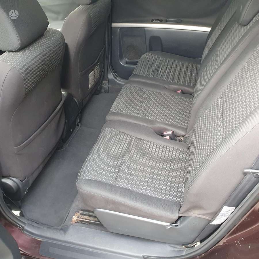 Toyota Corolla Verso - 6