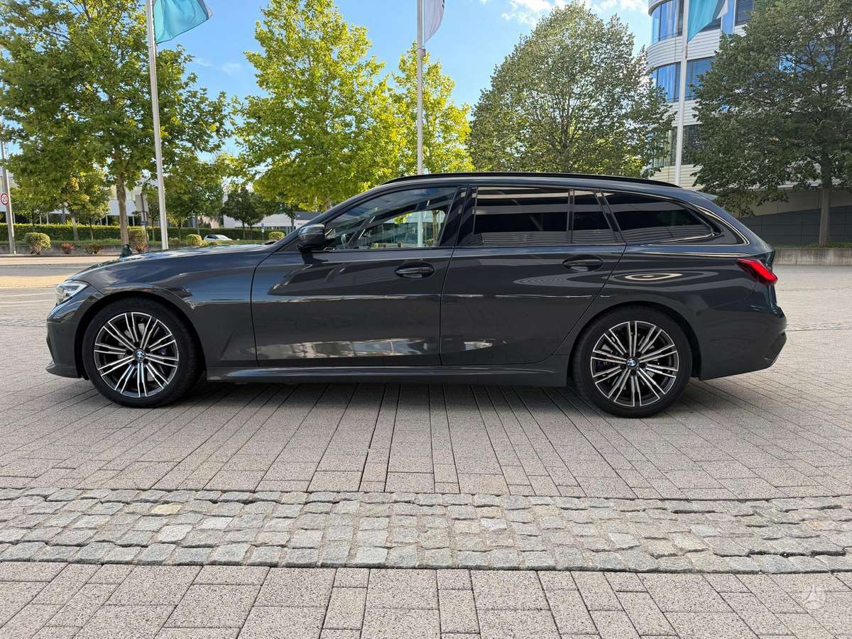BMW 330 - 3