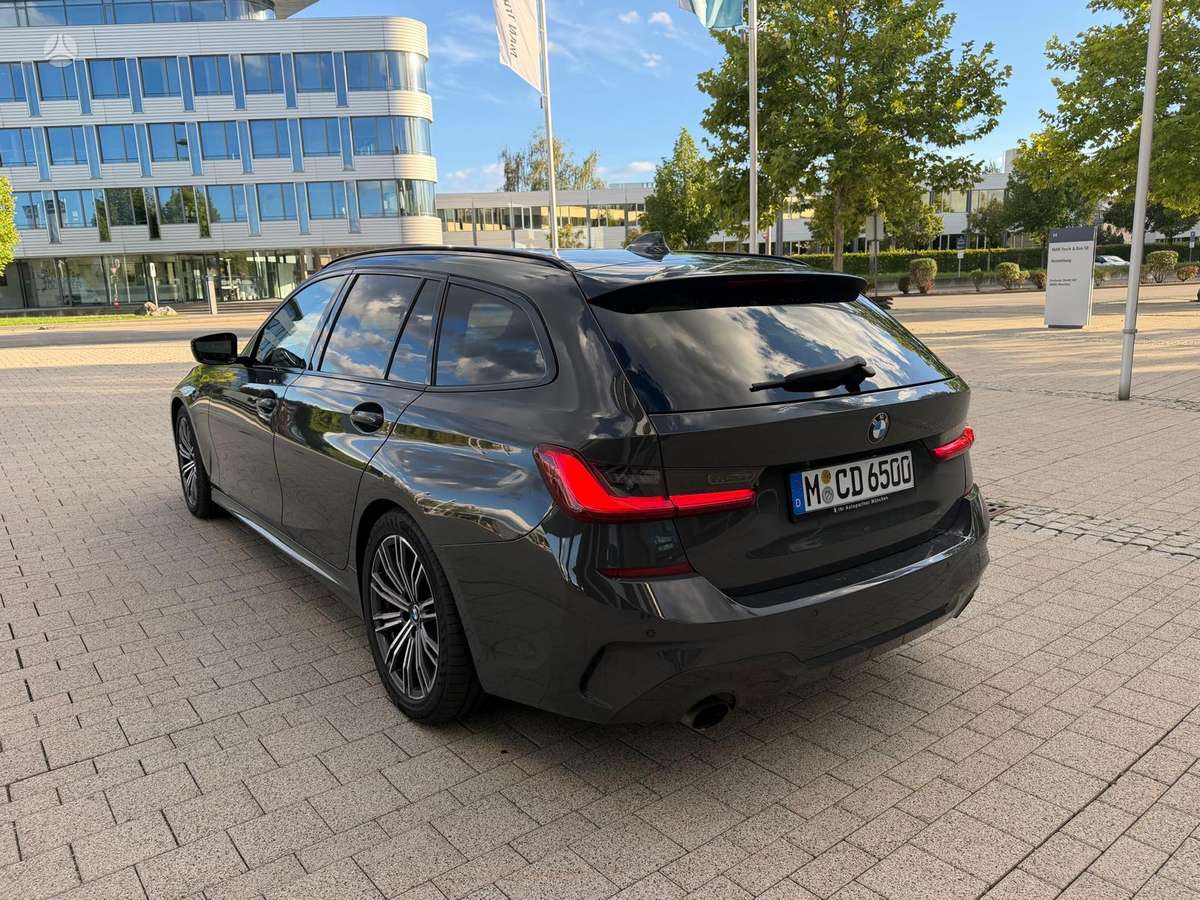 BMW 330 - 5