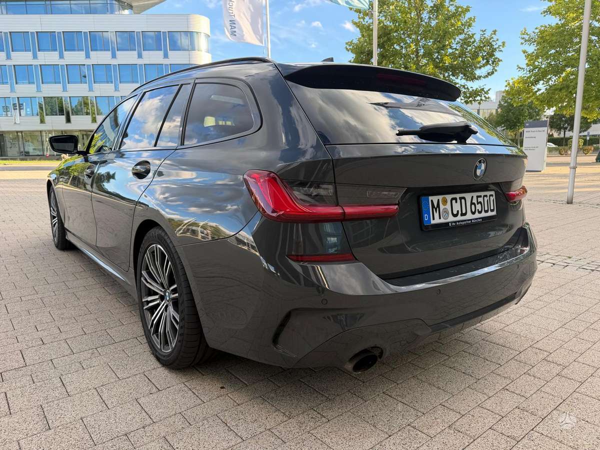 BMW 330 - 6