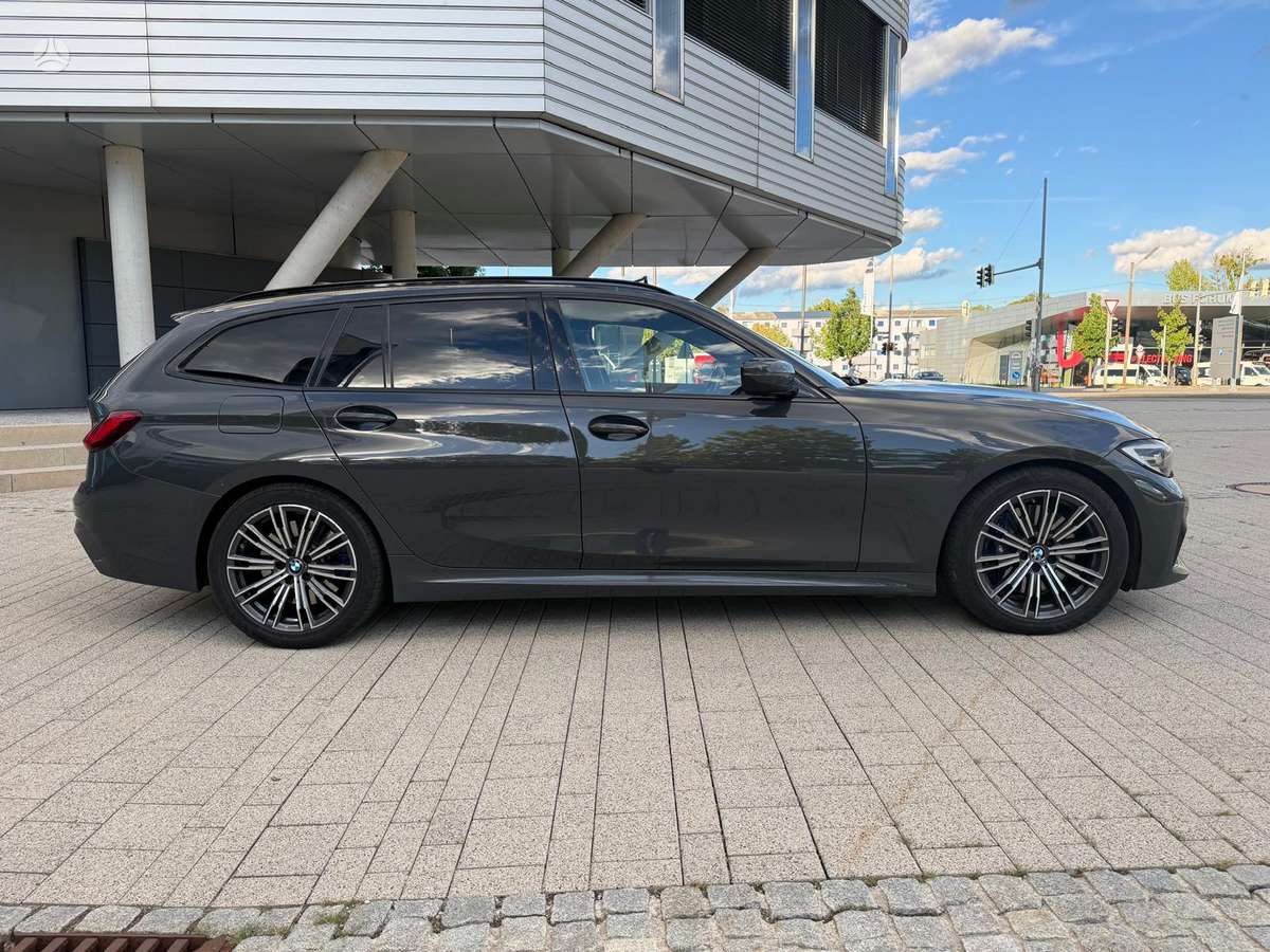 BMW 330 - 8