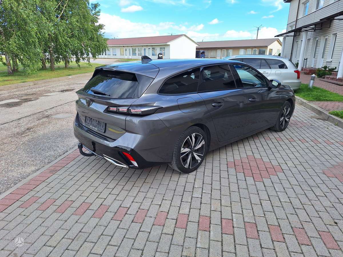 Peugeot 308 - 8