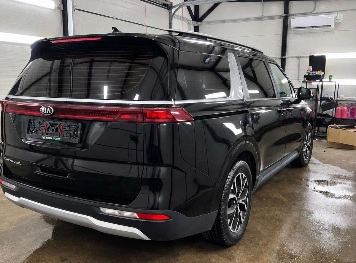 KIA Carnival - 4
