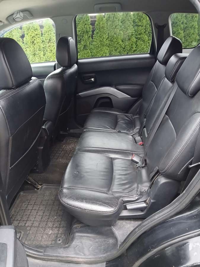 Peugeot 4007 - 7
