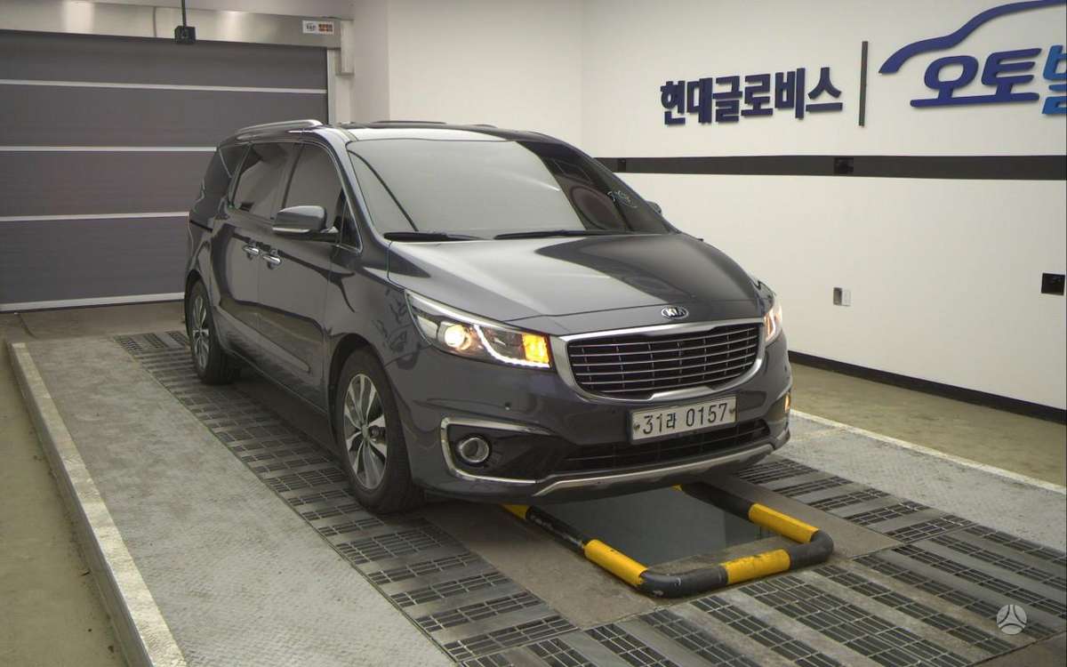 Kia Carnival, 2.2 l., Минивэн
