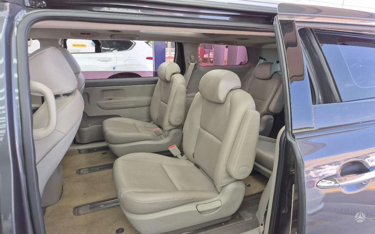 KIA Carnival - 8