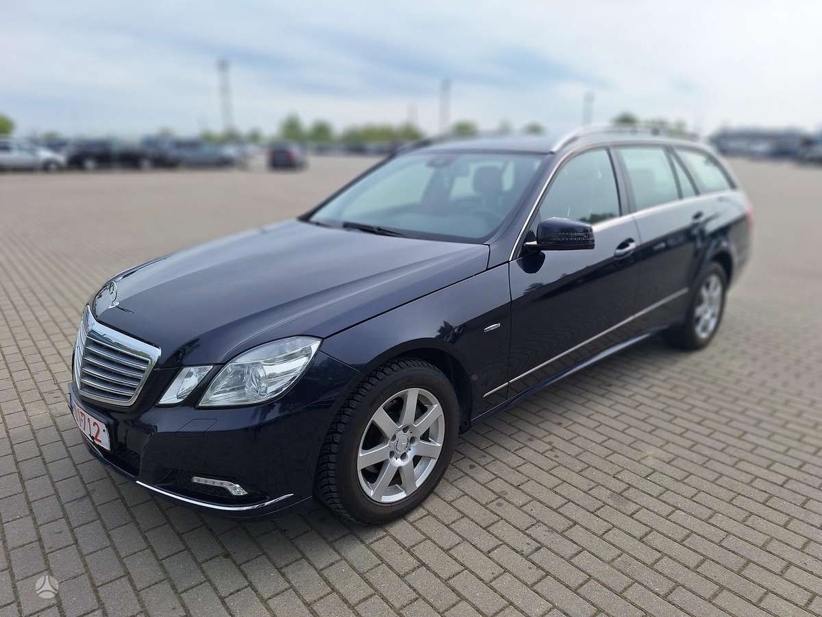 Mercedes-Benz E220 - 1