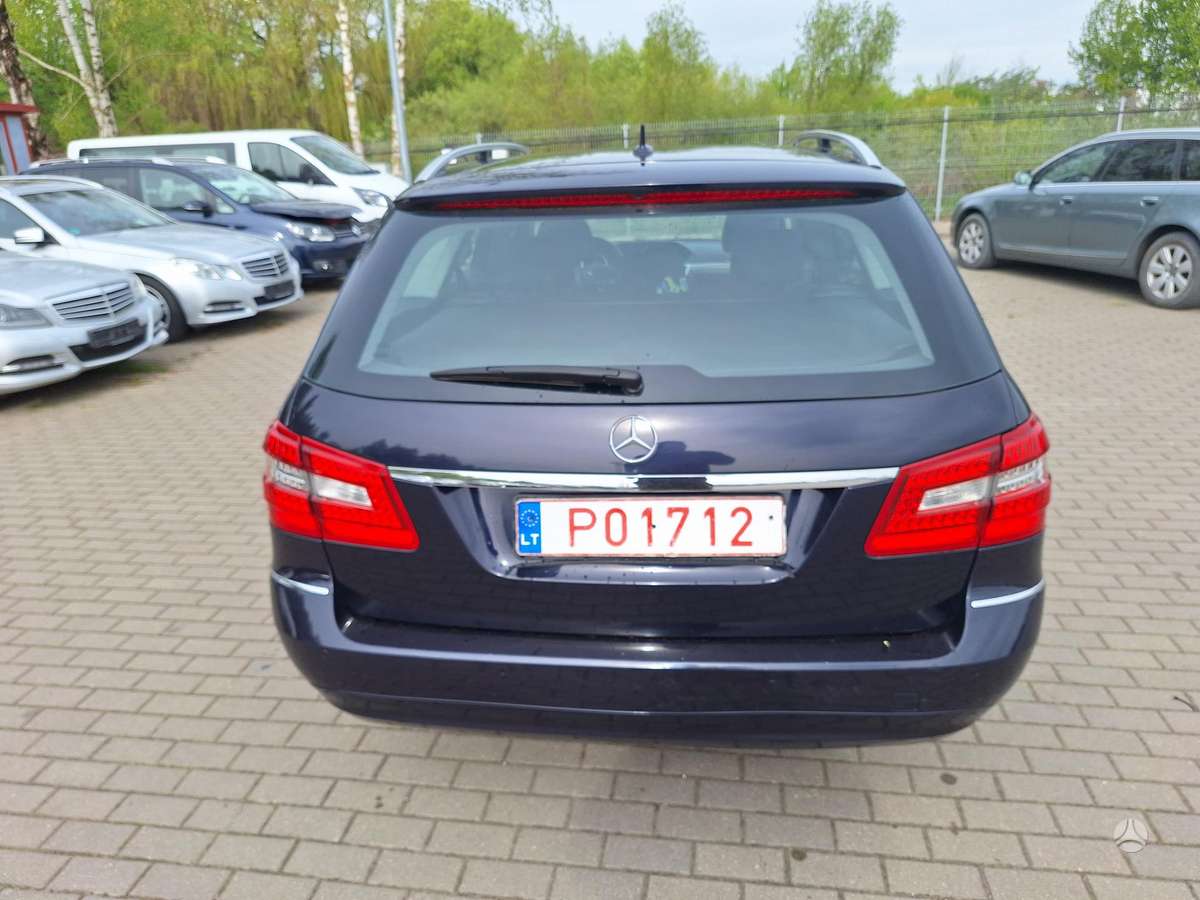 Mercedes-Benz E220 - 7