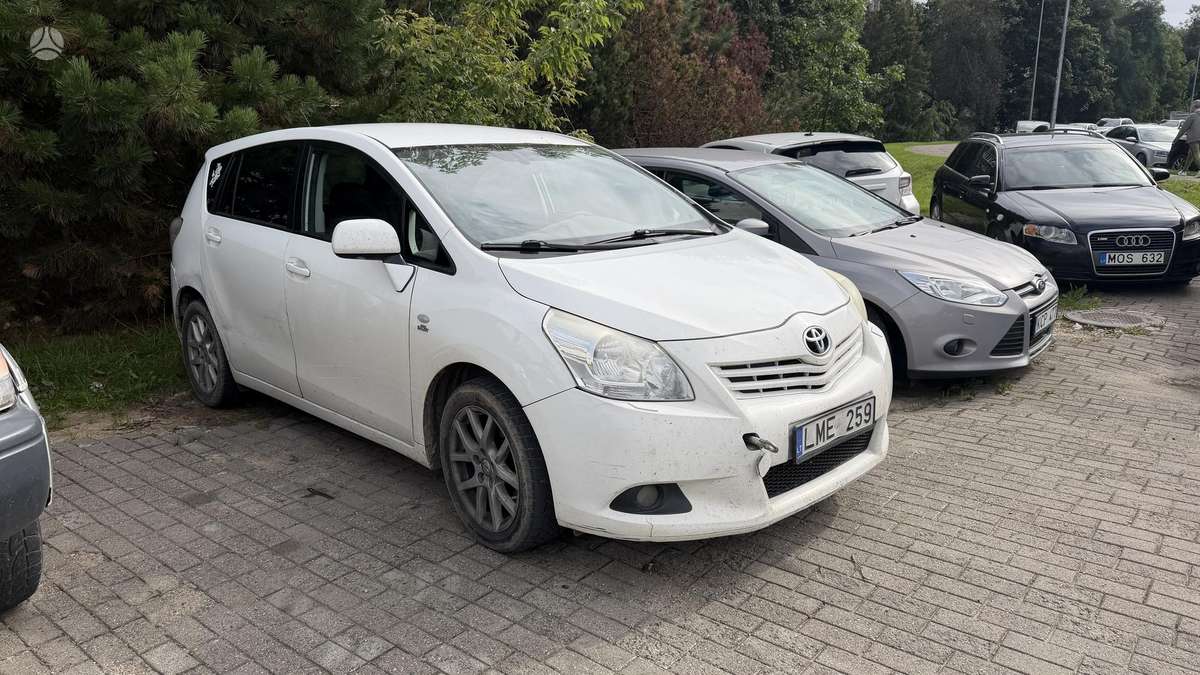 Toyota Verso - 2
