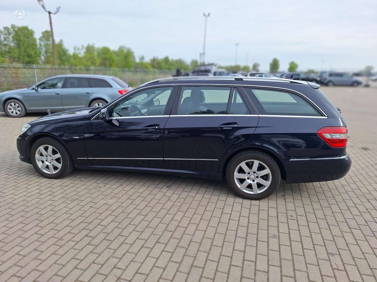 Mercedes-Benz E220 - 9