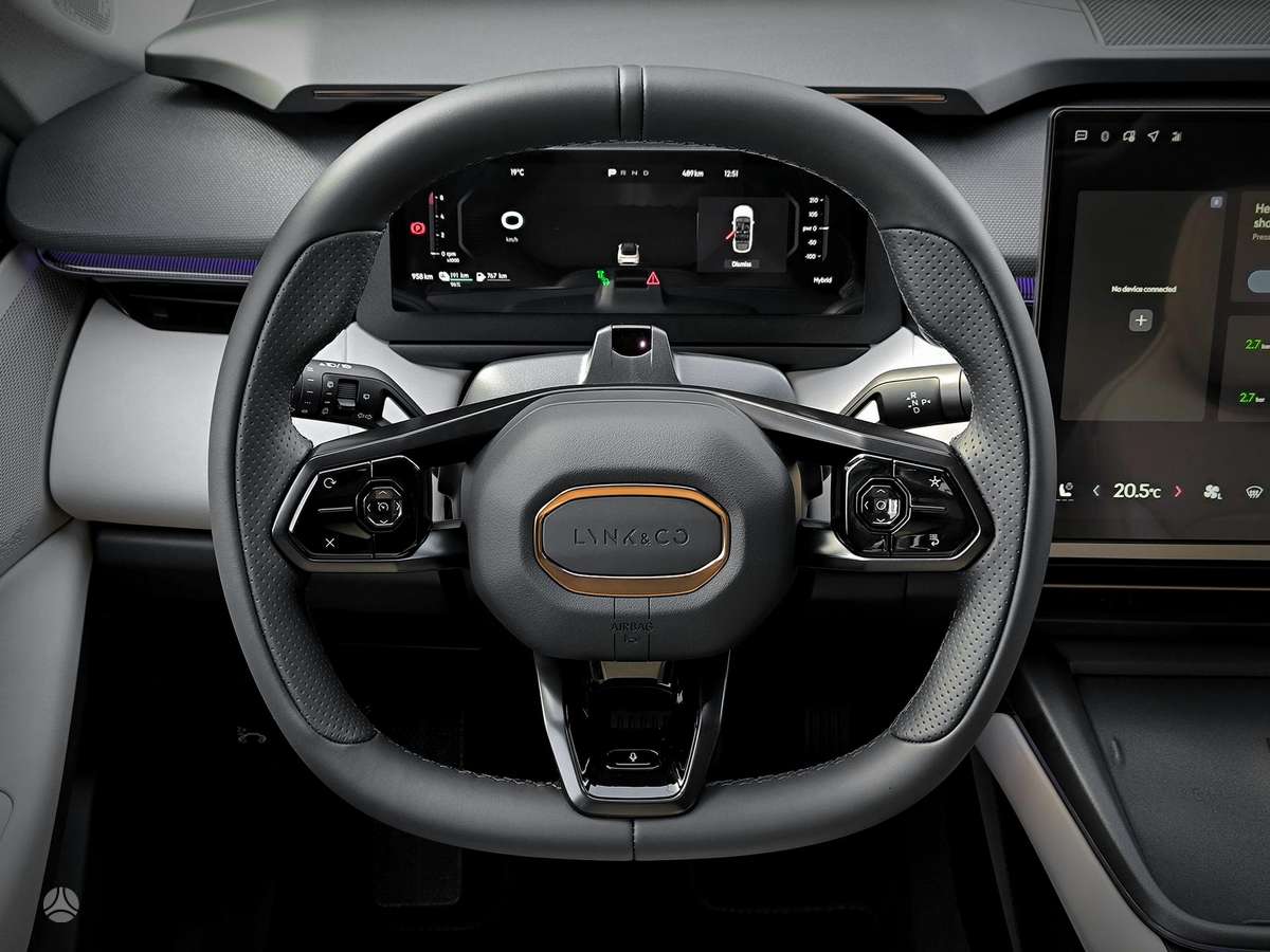 Lynk & Co 08 - 10