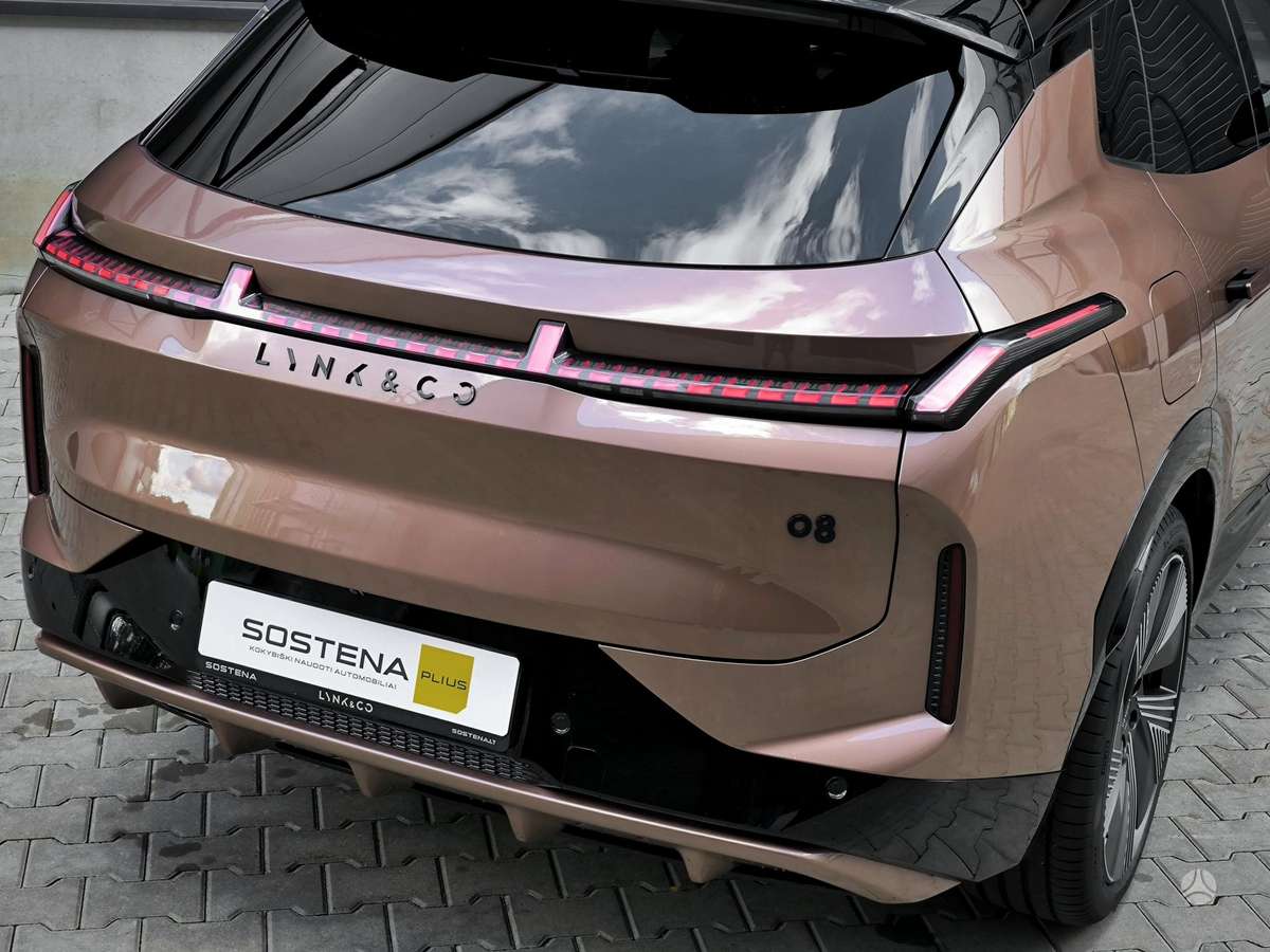 Lynk & Co 08 - 5