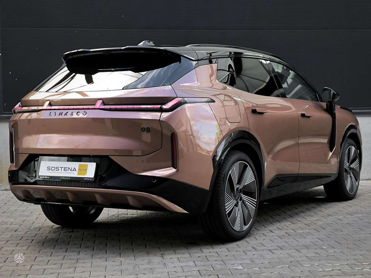 Lynk & Co 08 - 4