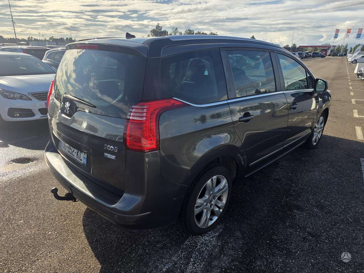 Peugeot 5008 - 3