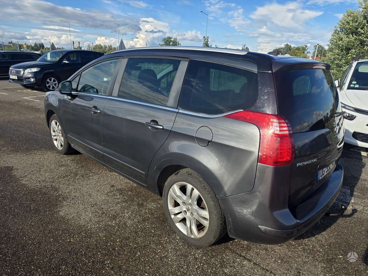 Peugeot 5008 - 4
