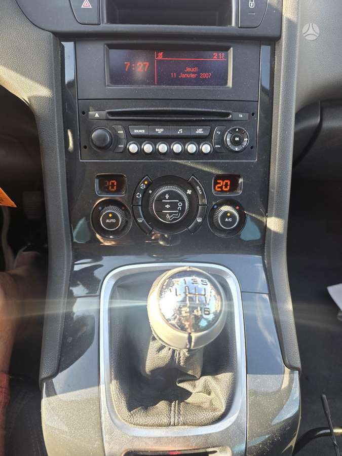 Peugeot 5008 - 11