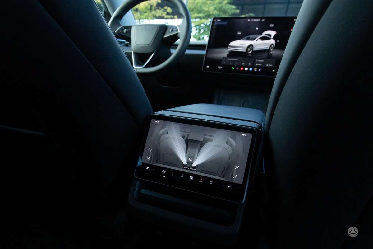 Tesla Model 3, 82 кВт·ч, Седан