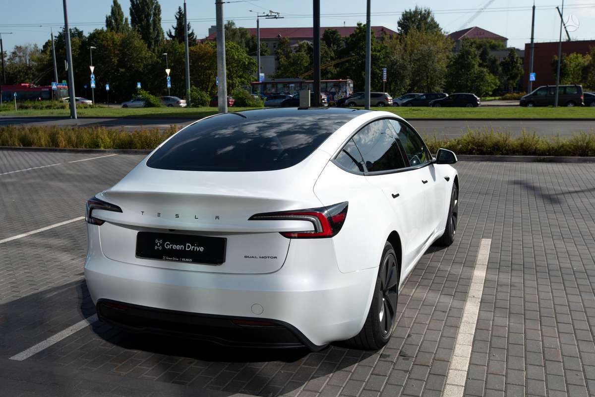 Tesla Model 3, 82 kWh, sedanas