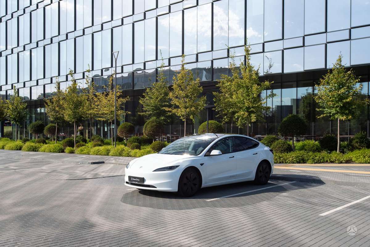 Tesla Model 3, 82 kWh, sedanas