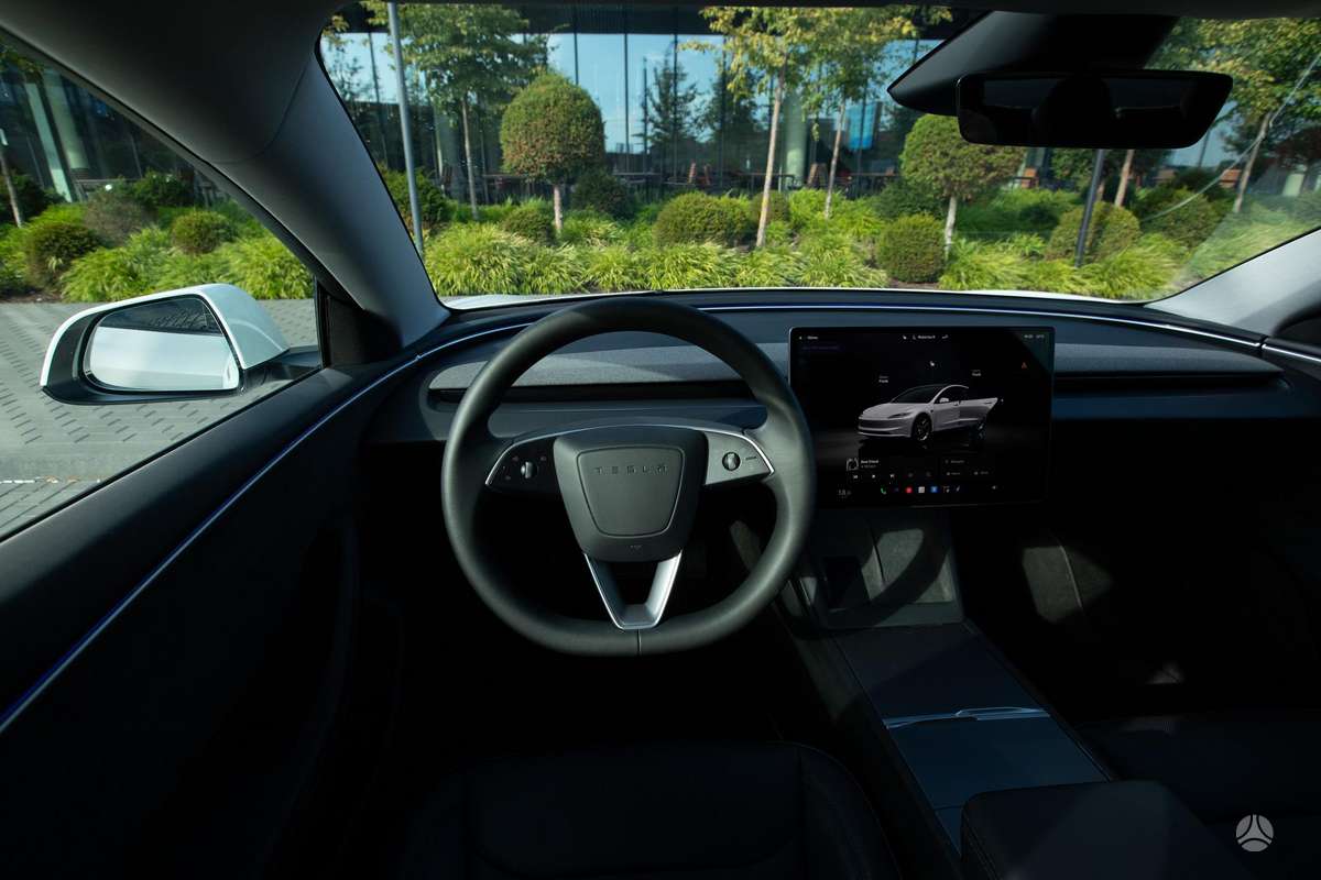Tesla Model 3, 82 кВт·ч, Седан