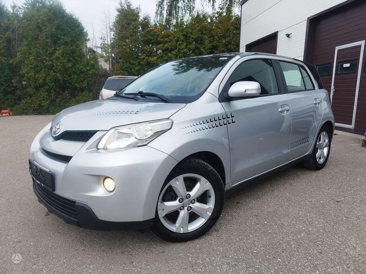 Toyota Urban Cruiser - 2