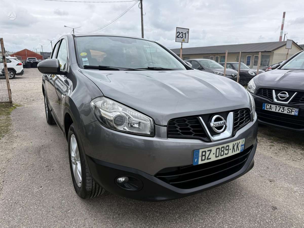 Nissan Qashqai - 1