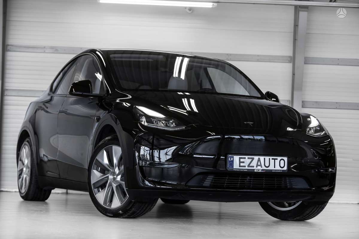 Tesla Model Y - 2