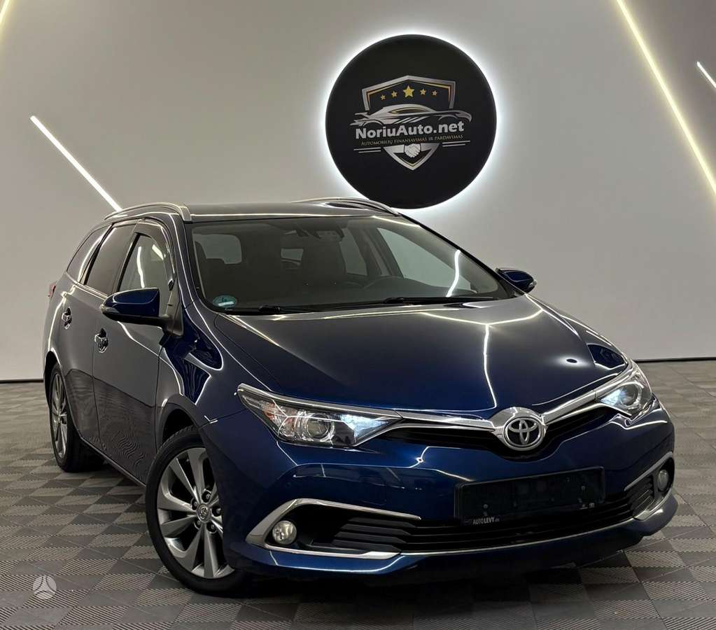 Toyota Auris - 1