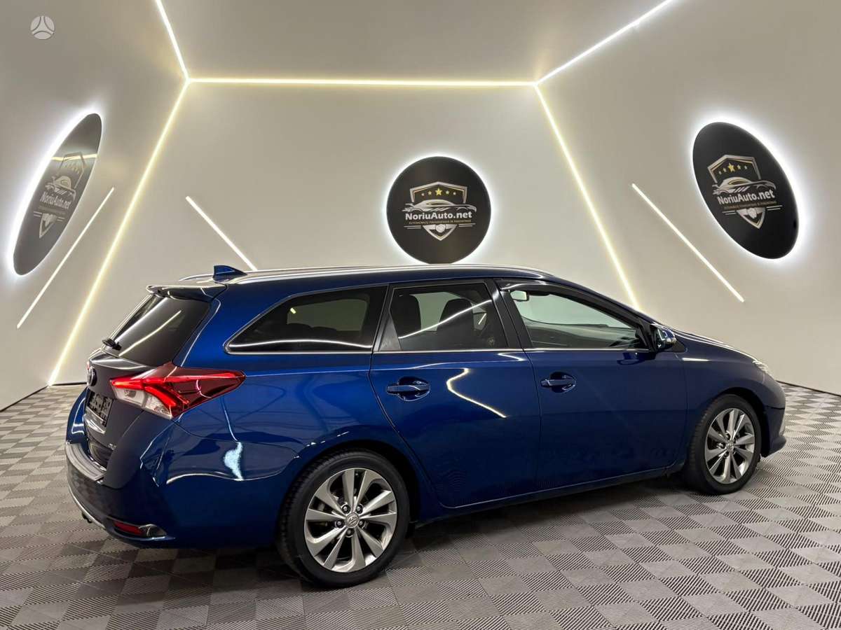 Toyota Auris - 11