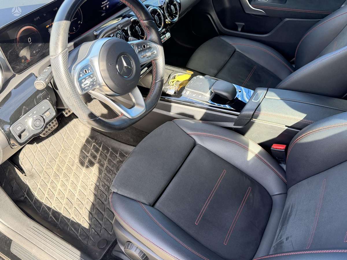 Mercedes-Benz A180 - 9