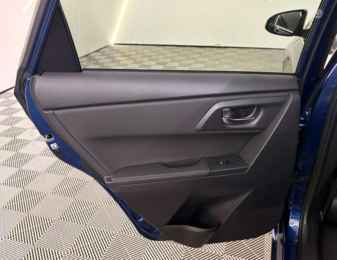 Toyota Auris, 1.6 l., Универсал