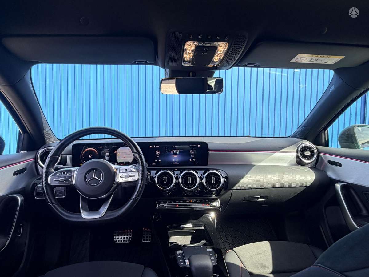 Mercedes-Benz A180 - 12