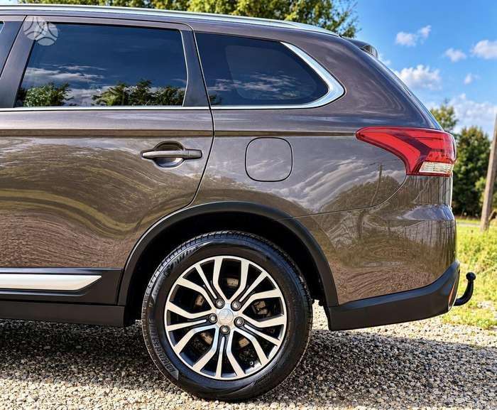Mitsubishi Outlander - 12