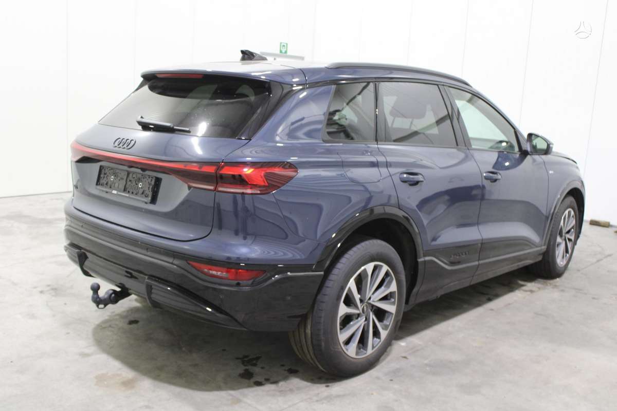 Audi Q6 e-tron - 2