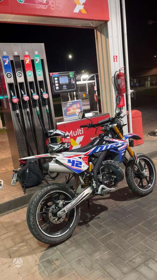 Rieju MRT 50 50cc, supermoto