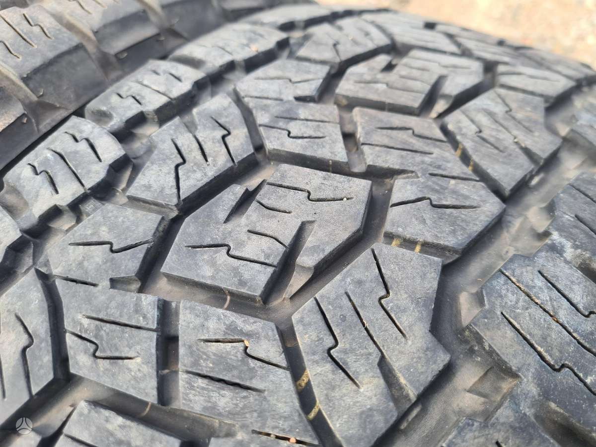 Toyo, всесезонные 255/60 R18